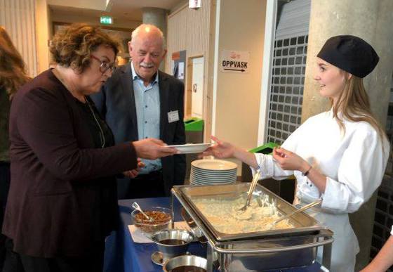 Landbruksdirektør Tore Bjørkli og Landbruks og matminister Olaug Bollestad.