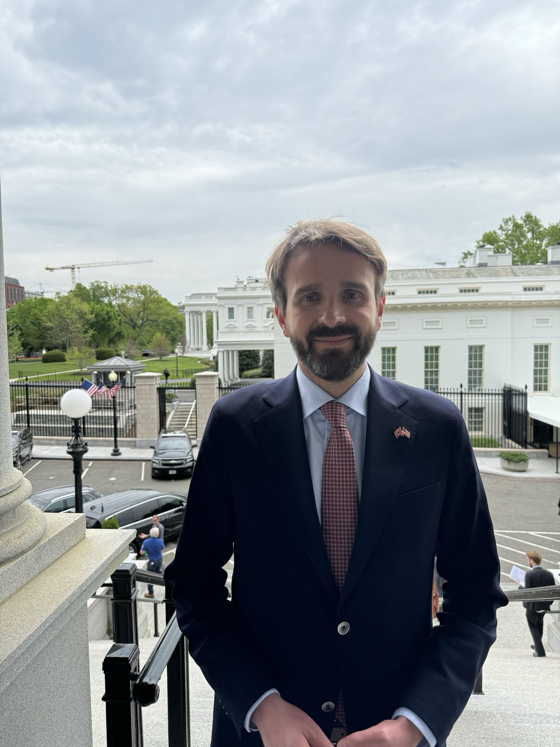 Næringsminister Jan Christian Vestre i Det hvite hus i Washington DC .