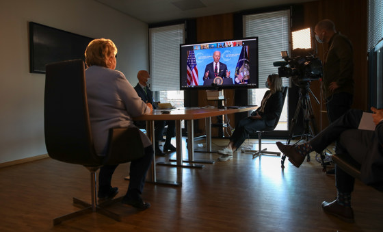 Erna Solberg deltar på det digitale klimatoppmøtet 