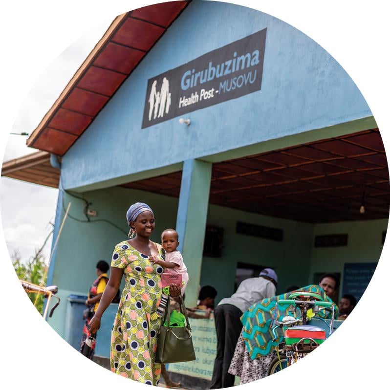 Attending Primary Health Care Center in Rwanda, 
© WHO / Isaac Rudakubana.