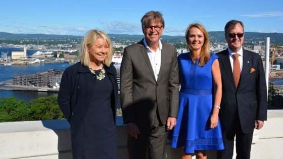 Gruppebilde med utsikt over Oslo i bakgrunnen. På bildet er næringsminister Monica Mæland, direktør ved Sørlandet kunstmuseum og rådsleder Reidar Fuglestad, kulturminister Linda Hofstad Helleland og visepresident i NHO, konserndirektør og  rådsmedlem Morten Thorvaldsen.